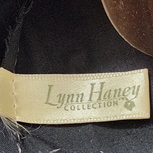 Halloween Candy Witch 14" Tall Lynn Haney Collection by Midwest Imports - Picture 15 of 16